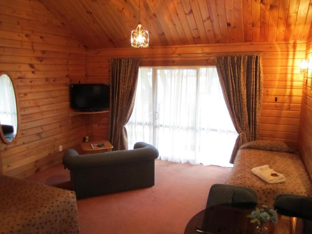 Alpine Lodge Motel Hanmer Springs Room photo